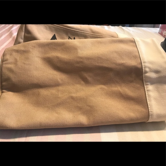 EUC Thirty One Tan/Cream/Black Canvas Arrow Graphics Extra Large Tote - Picture 6 of 8